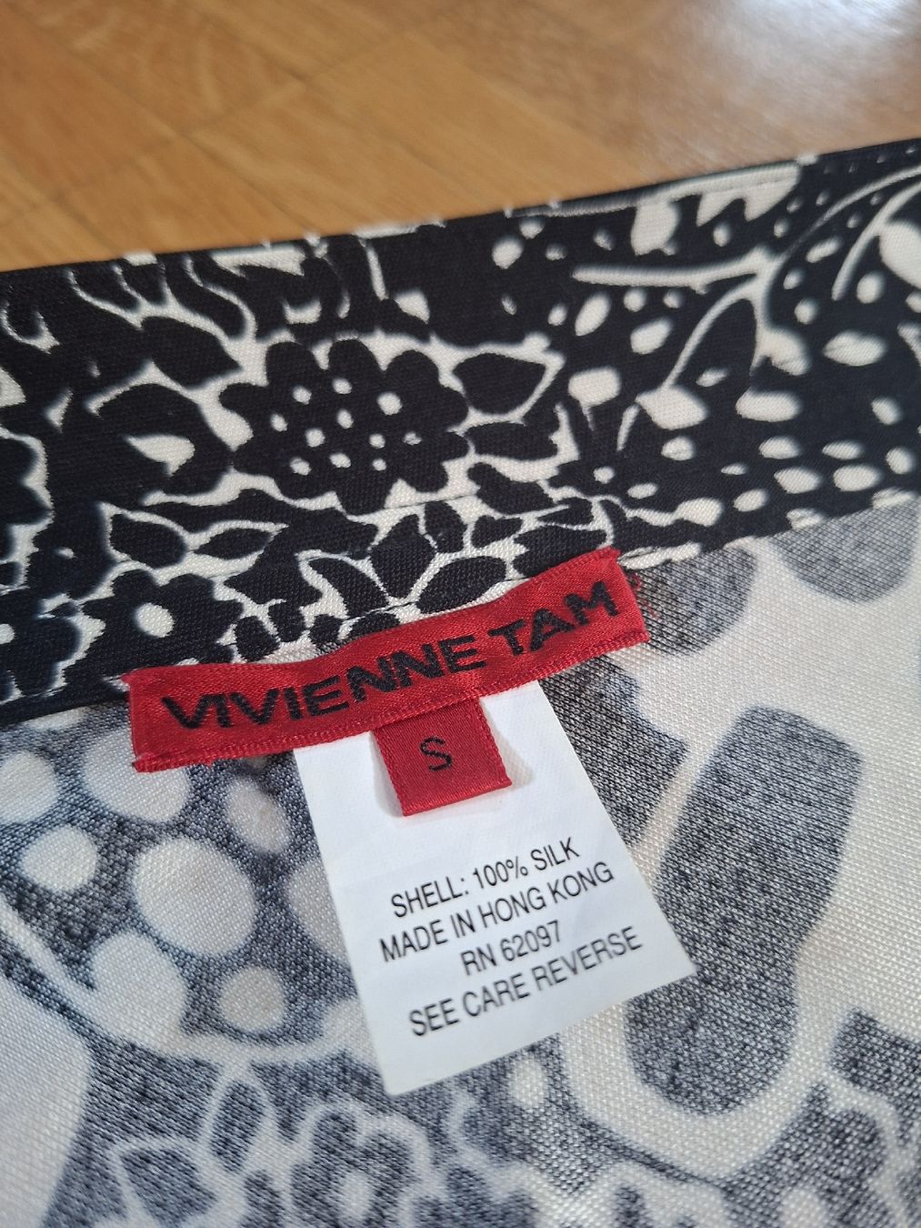 Röcke: Jupe 100% soie - Taille M – Gebraucht aus Lausanne von Super-cerise 3