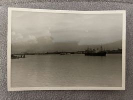 Altes Foto Hafen Schiffe Wasser Wolken 50er 60er Jahre Vinta