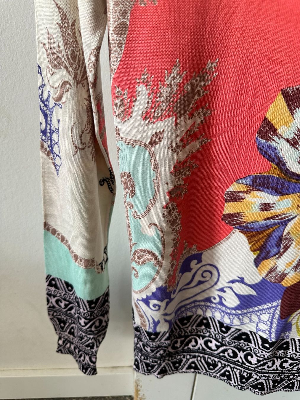 Etro Maglioni & Felpe: Wunderschöner Seidenpullover ETRO Seiden Gr. 44 890 CHF Neu – Nuovo (secondo la descrizione) da Genève venduto da Mycollection 3