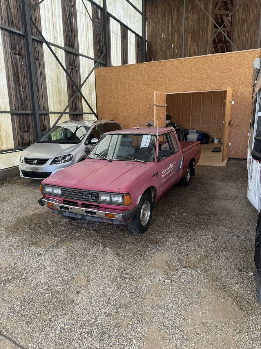Datsun Autos: Datsun 720 Pickup – Defekt aus Widen von SaschaSuter 8