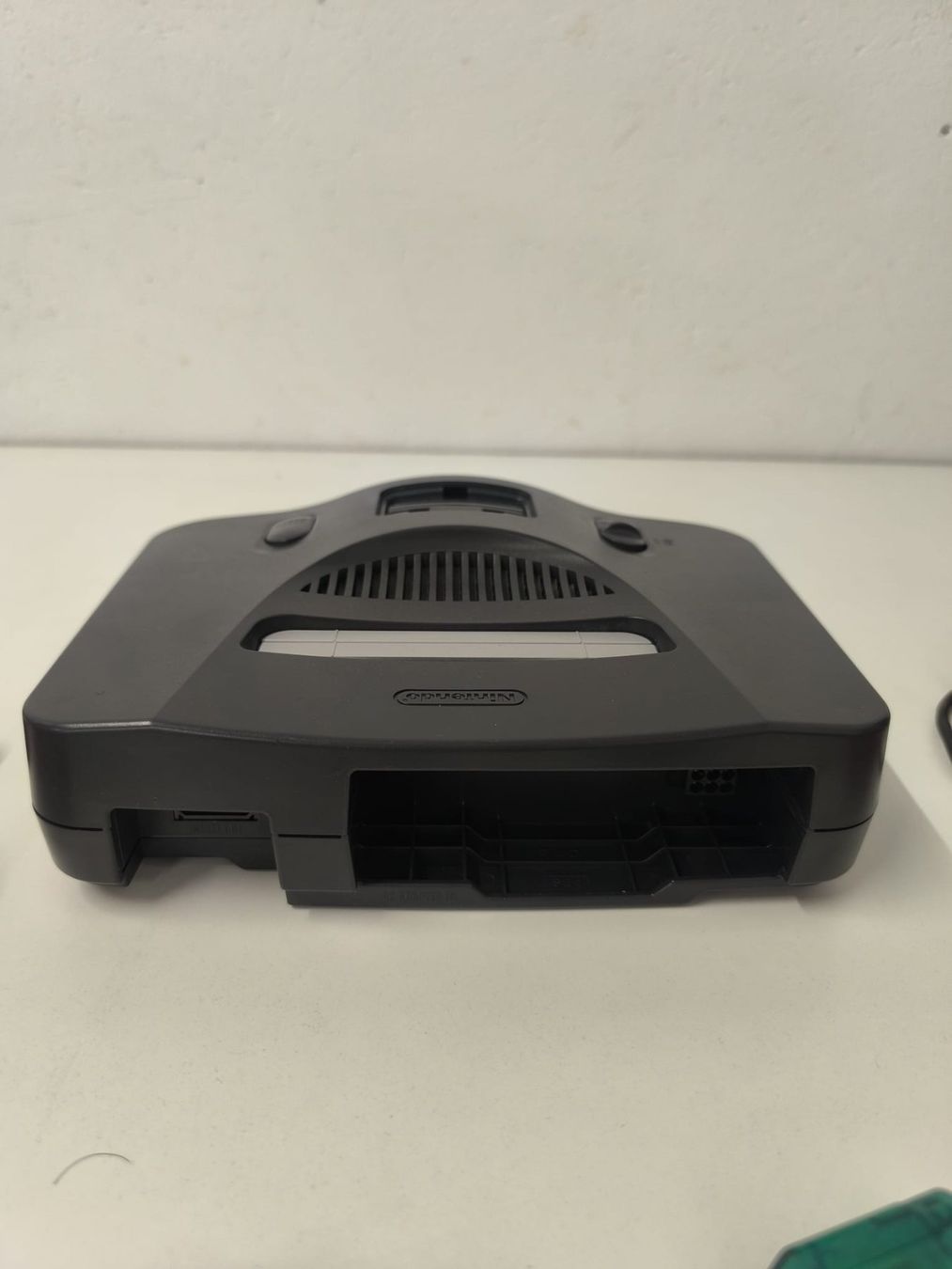 Nintendo Console: Nintendo 64 PAL testéé avec 2 manettes et Jeux – Usato da Conthey venduto da costafrederico 3