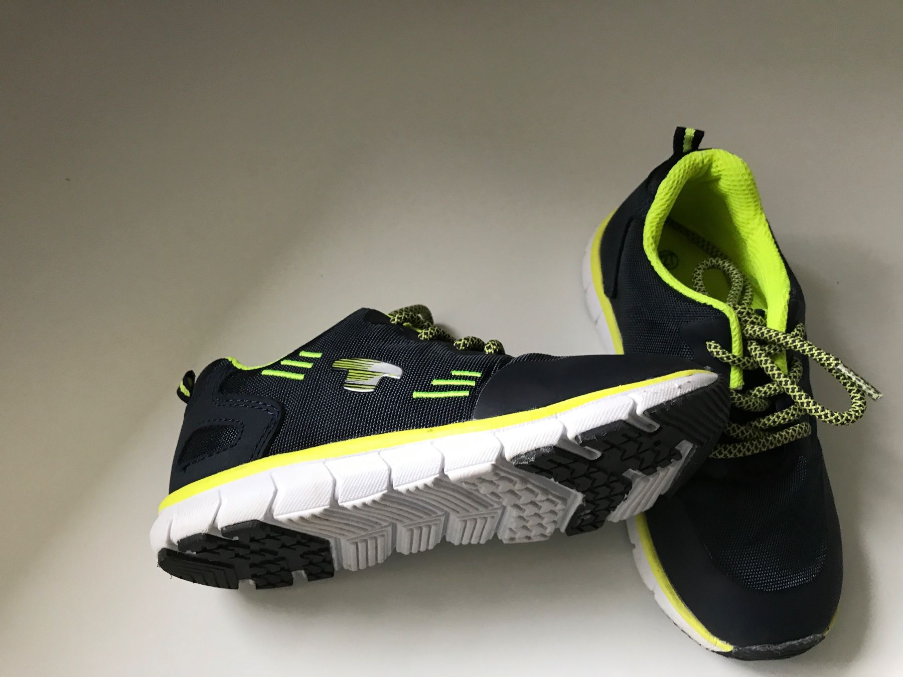 Tom Tailor Schuhe für Jungen: Tom Tailor Sneaker – Neu (gemäss Beschreibung) aus Landschlacht von girris100 1