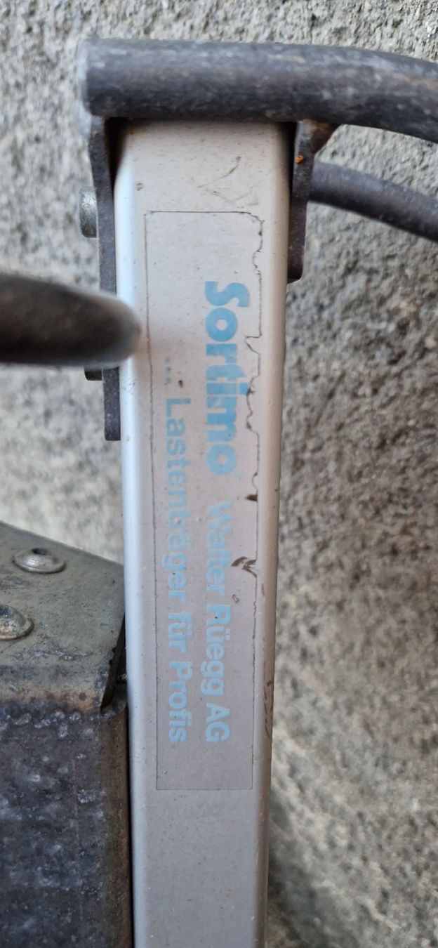 Portapacchi: Barres de toit Sortimo avec rails d'arrimage – Usato da St. Ursen venduto da cpi23 4