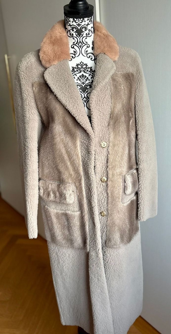 Nerz Cappotti: BLANCHA Saga Furs mantello – Usato da Rancate venduto da FiorAngela011