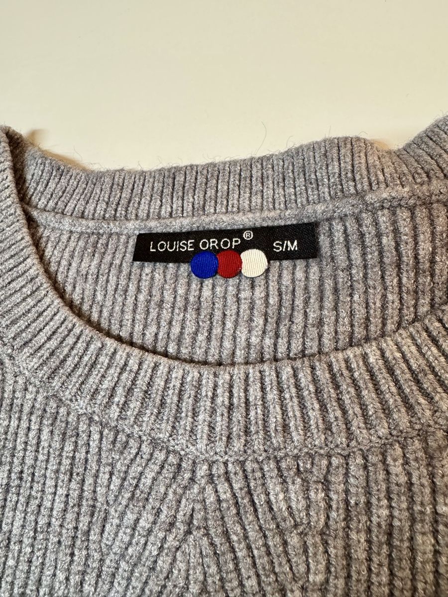 Maglioni & Felpe: Grauer Strickpullover LOUISE OROP mit Reissverschlüssen S/M – Usato da Zürich venduto da Nobs1 3