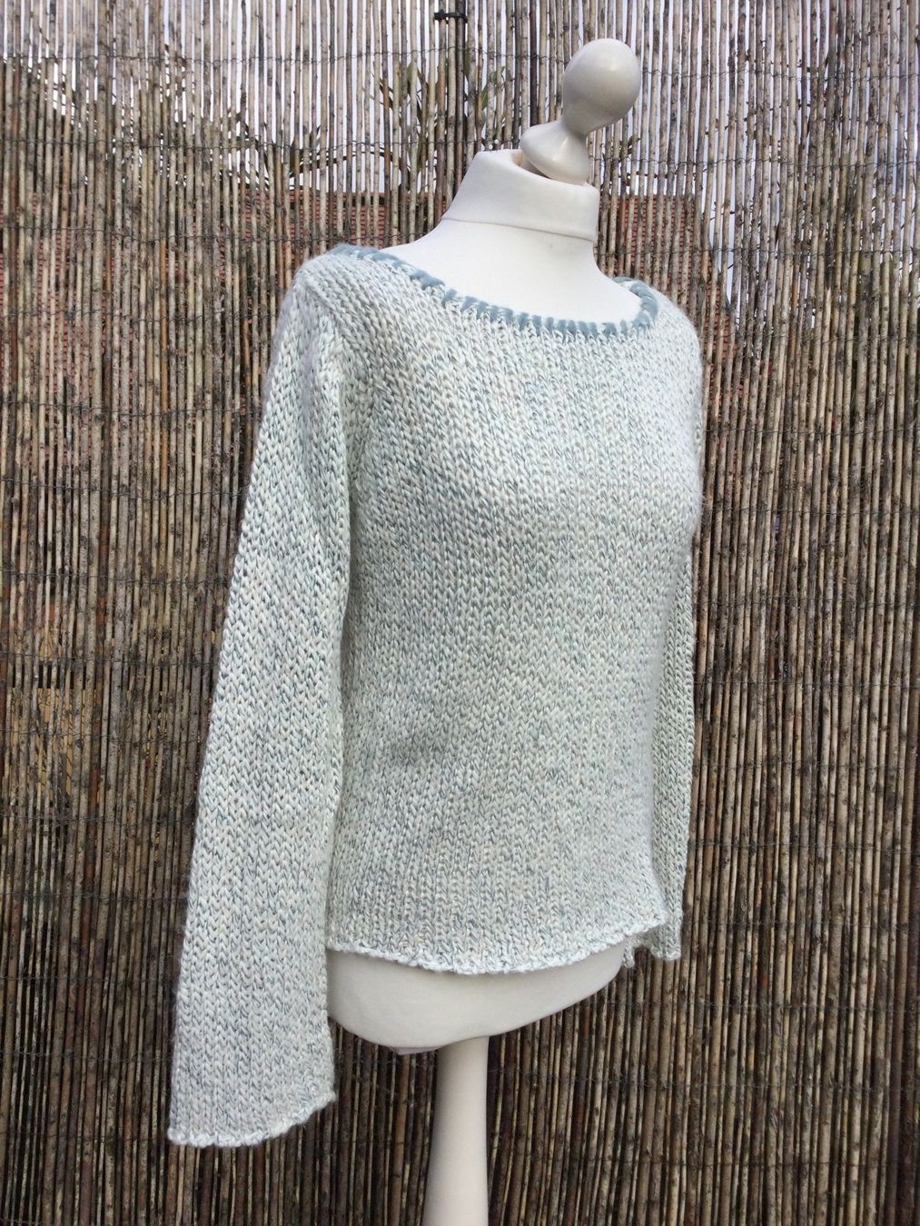 Maglioni & Felpe: Pull écru & bleu grosses mailles FRN, taille S – Usato da Agiez venduto da chouchanelle 1