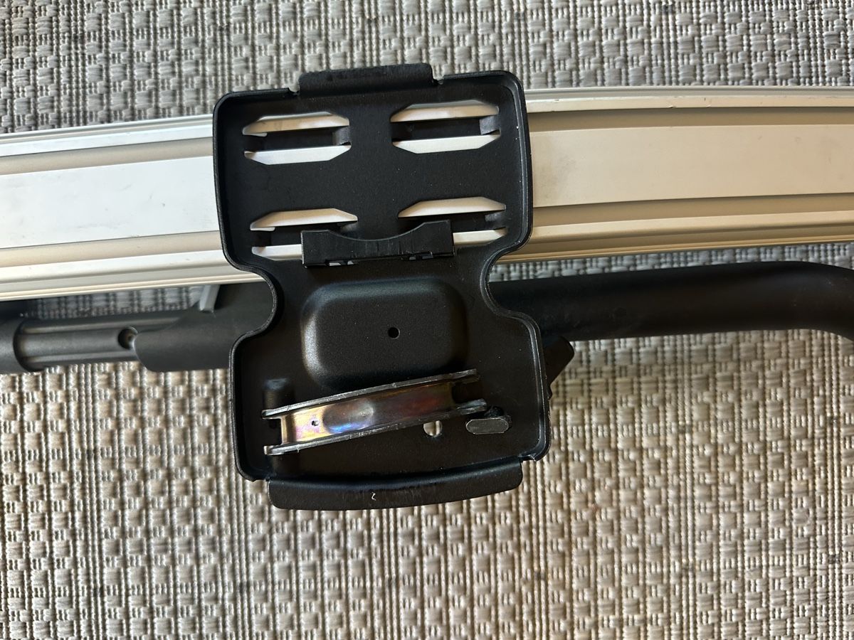 Thule Barres de toit: 4 THULE Veloträger ProRide – D'occasion à Schwyz par Kolreuteria 8