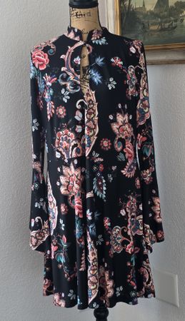 Tunika Kleid,Gr.L,Schwarz mit Blumenmuster🌺