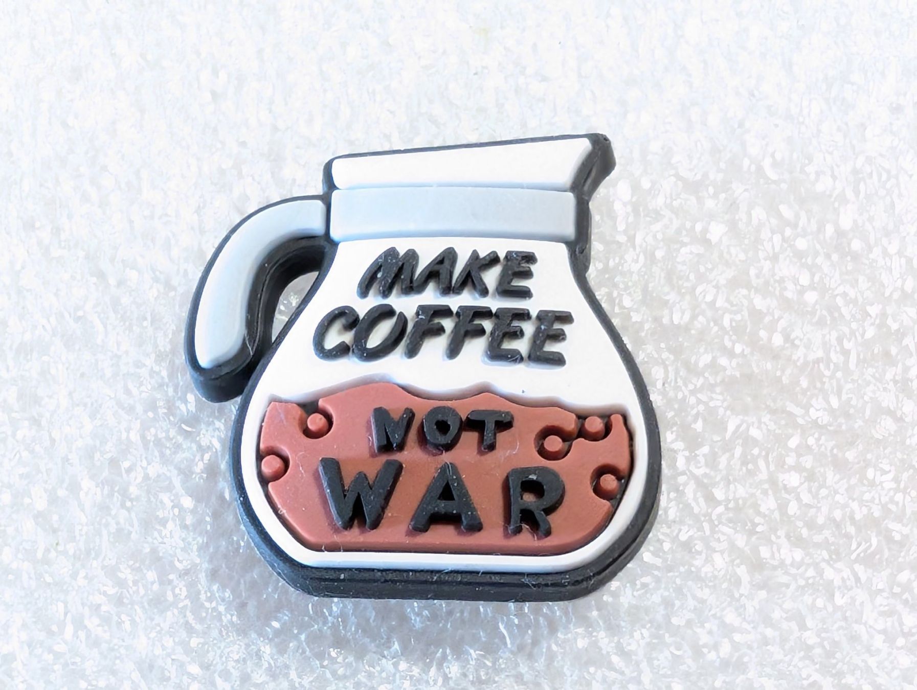 Plaquettes & Badges: Ansteckpin 291: Make Coffee not war – D'occasion à Oppligen par Pin-Fall-Shop