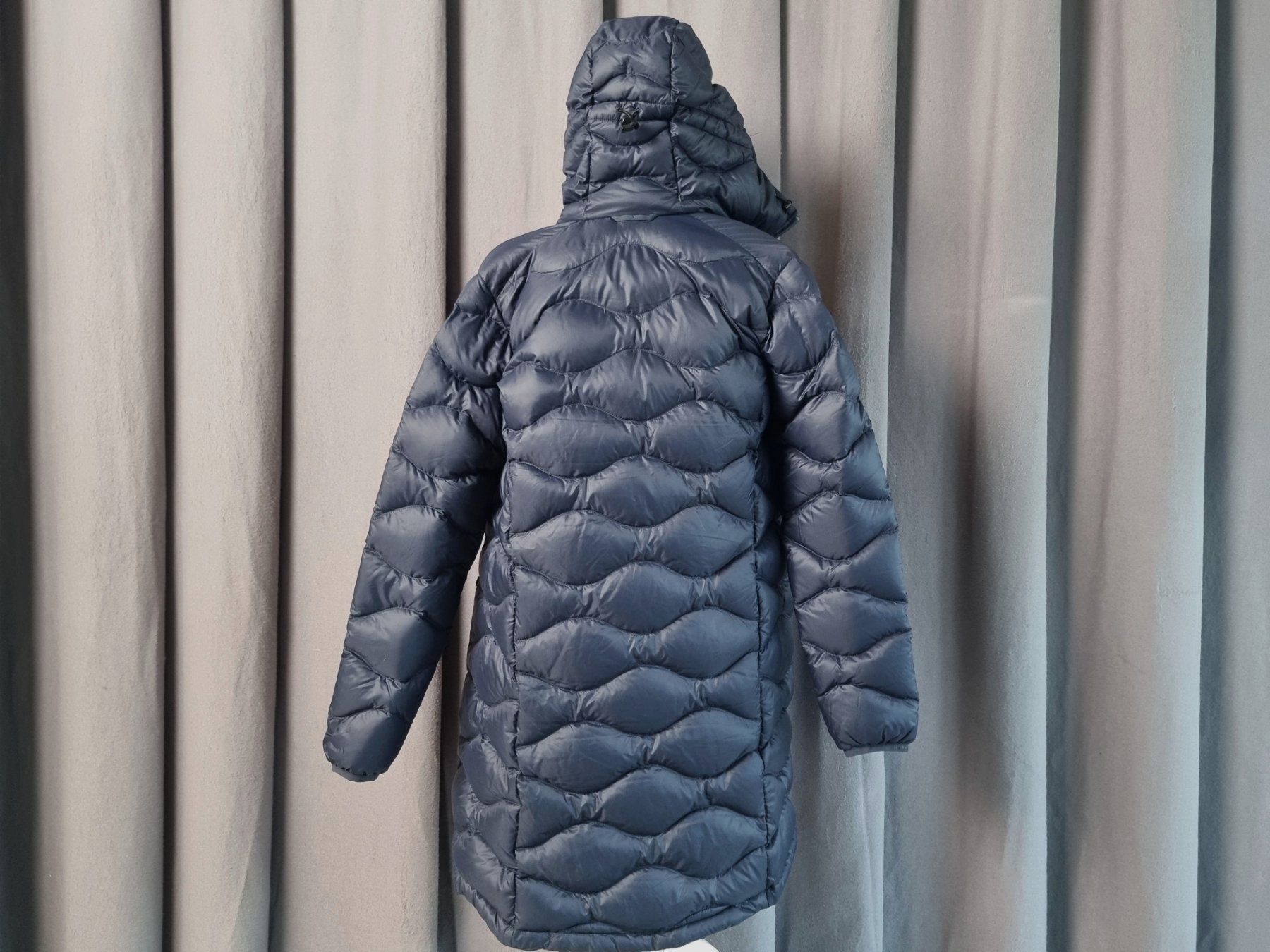 Peak Performance Giacche: PeakPerformance Daunenjacke XS Damen – Usato da Urtenen-Schönbühl venduto da Restwert_Schoenbuehl 1