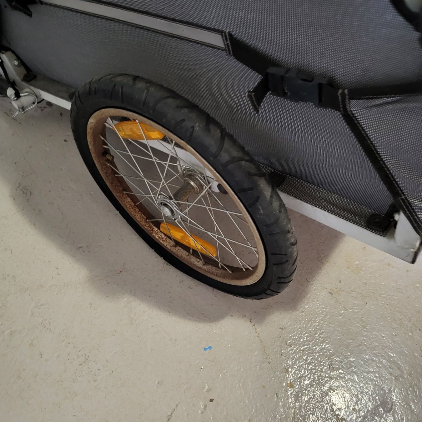 Remorques: Veloanhänger – D'occasion à Lostorf par Benidomi1 4