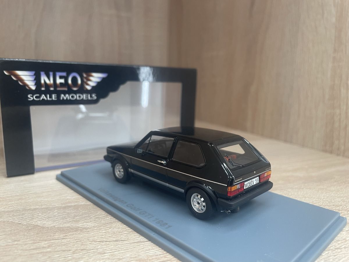 Volkswagen Modellini d'auto: VW Golf Gti 1981 by Neo 1/43 – Nuovo e nell'imballaggio originale da Paradiso venduto da jovica1987 1