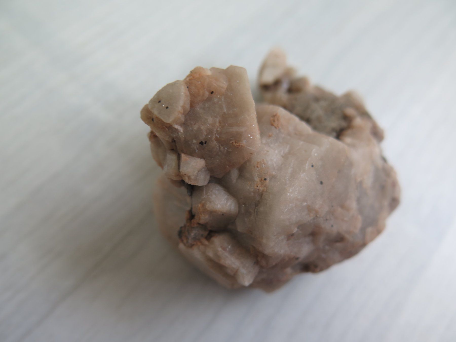 Minerali & Pietre curative: Mikroklin mit Muskovit von Namibia – Usato da Schaffhausen venduto da Yamakana51L8736OQ8 8