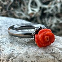 Edelstahl 4 mm  Ring mit Korallenrose,  Ringgrösse 60