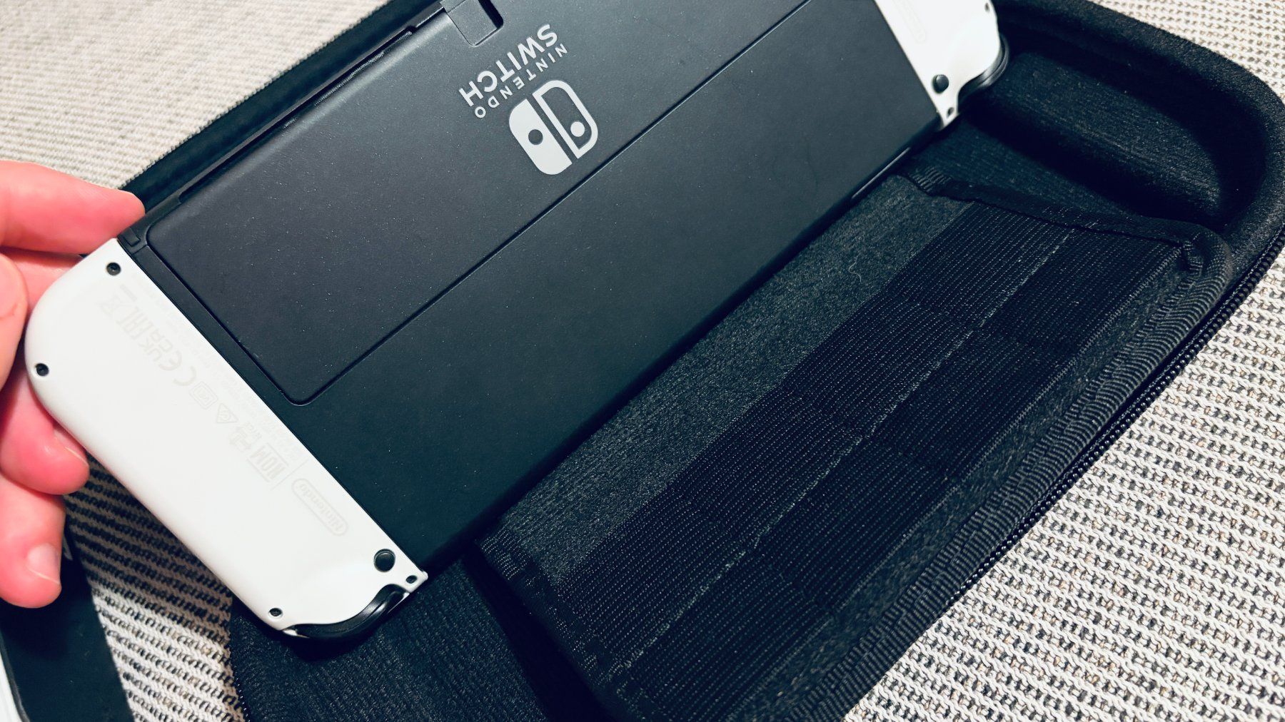 Nintendo Console: Nintendo Switch OLED état impeccable + accessoires – Usato da Prilly venduto da sergesign 3