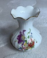 Bavaria, kleine Vase aus Porzellan, floral mit Goldrand