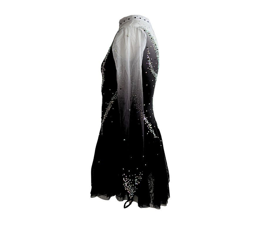 Vestiti & Gonne: Eiskunstlauf Eislauf Kürkleid - neu, 152 – Nuovo (secondo la descrizione) da Zürich venduto da tedundthea 2