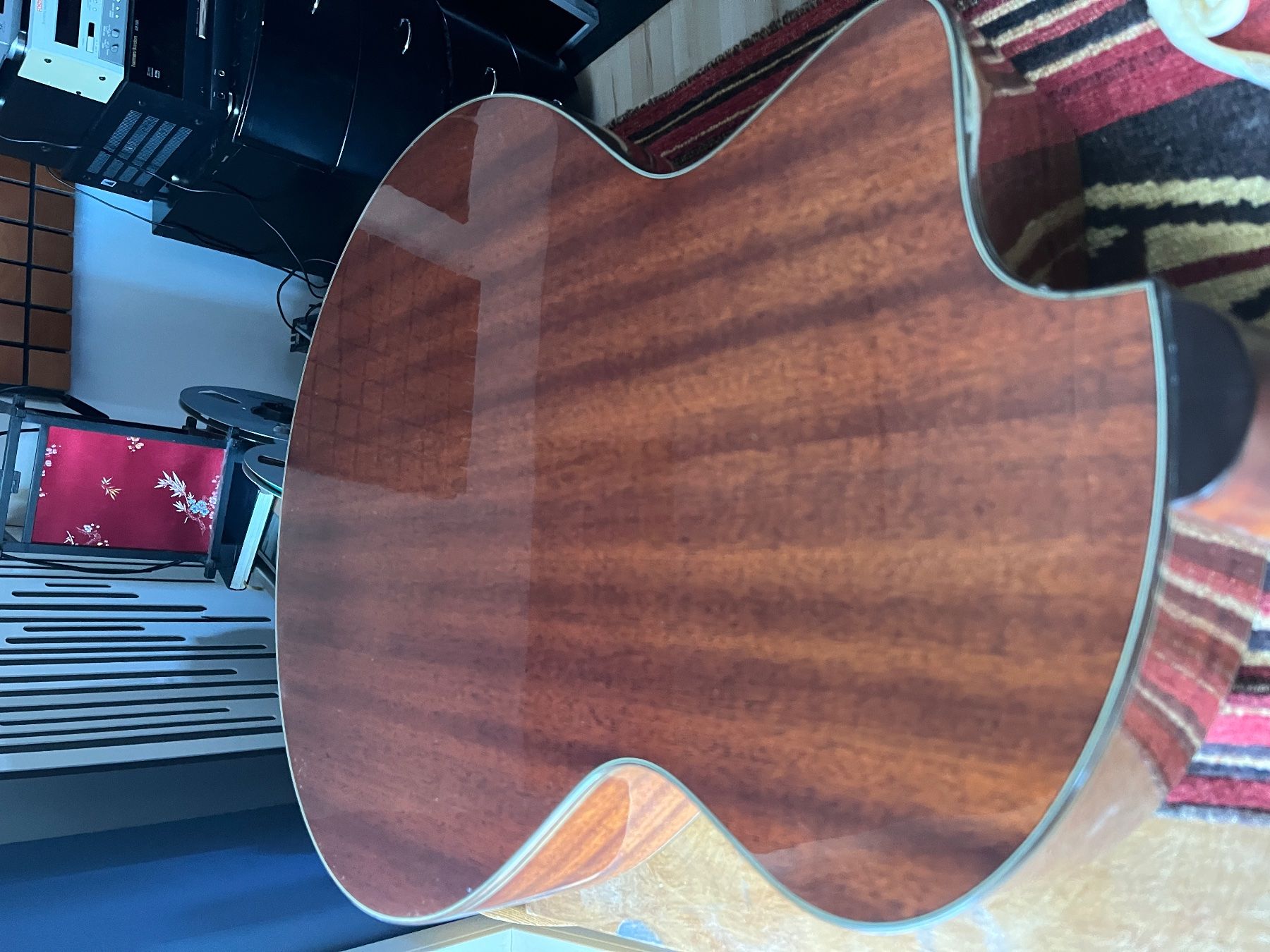 Schertler Strumenti musicali: Schertler guitar/Steels strings – Usato da Villars-sur-Glâne venduto da Claziko16 7