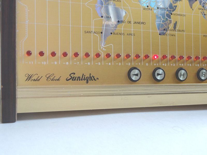 Radiocomunicazione: Digitale Weltzeituhr Sunlight SL-3462 – Usato da Oberwil b. Zug venduto da Code10