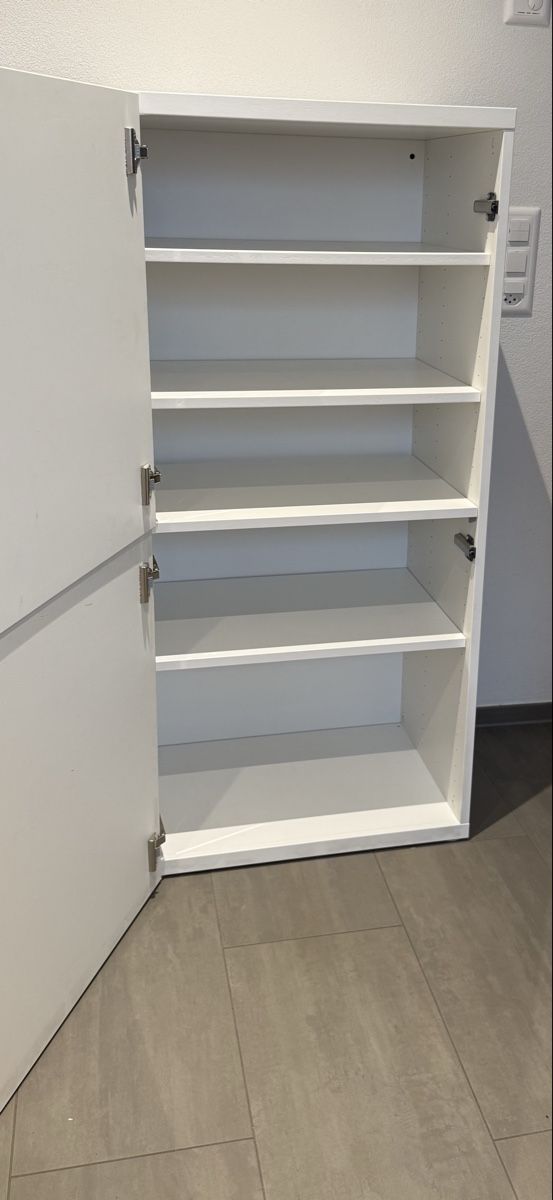 Ikea Cassettiere: IKEA Bestå Weiss mit Wellenmuster – Usato da Kleinandelfingen venduto da DarLing03 1