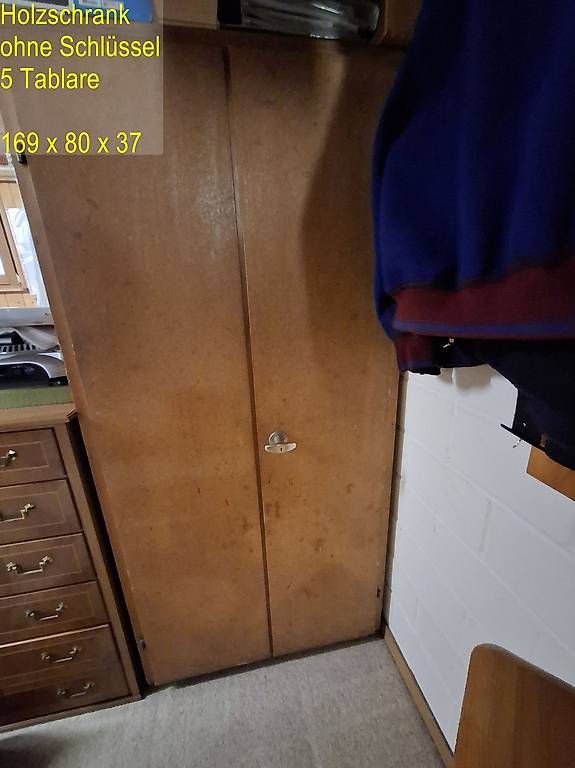 Armadi: Holzschrank – Usato da Steffisburg venduto da Tim_Arm