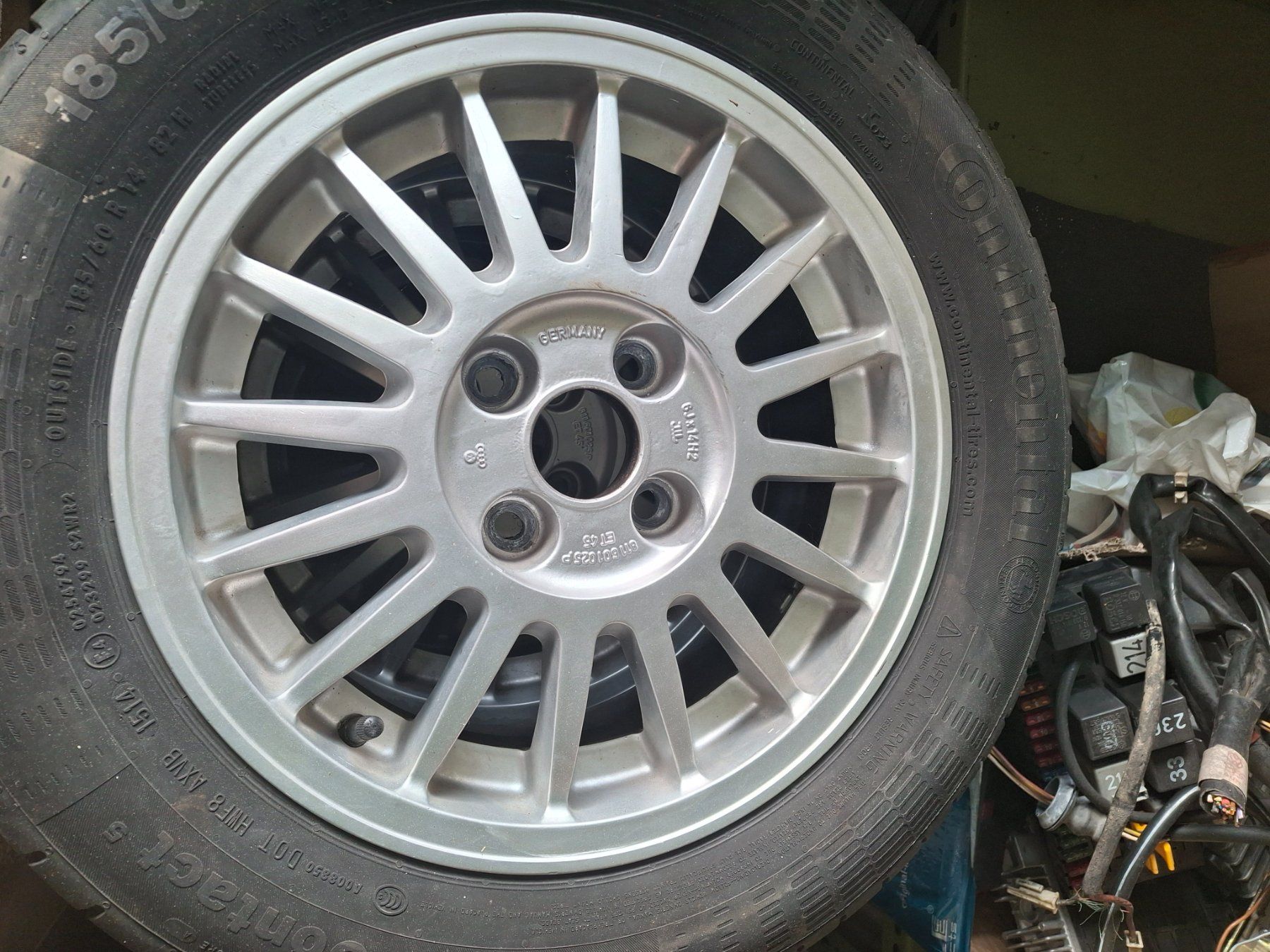 Audi Pneumatici & Ruote complete: Audi 80 Golf 2 etc. Ronal – Usato da Oeschgen venduto da Kuppi