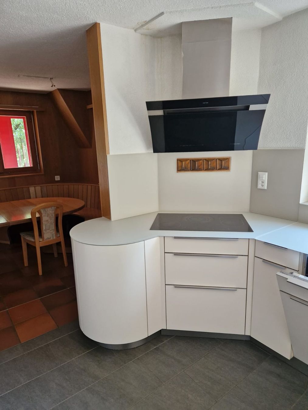 Komplettküchen: Moderne Küche mit Geräten – Gebraucht aus Gais von kernaless