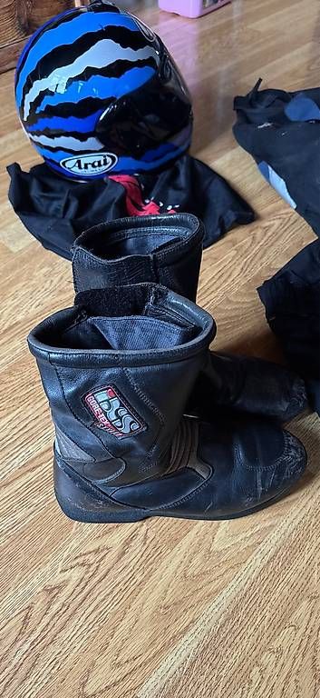 Lotti di vestiti: Motorrad Ausrüstung  – Usato da Matten(St.Stephan) venduto da ren_r8tw 2