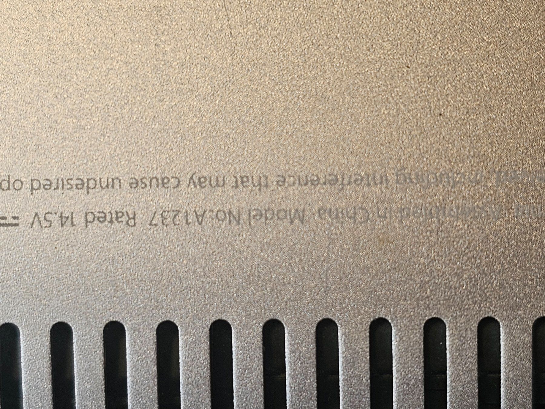Apple Notebook: MACBOOK air A1237  (le tout premier) – Usato da Bussigny venduto da Elie 4