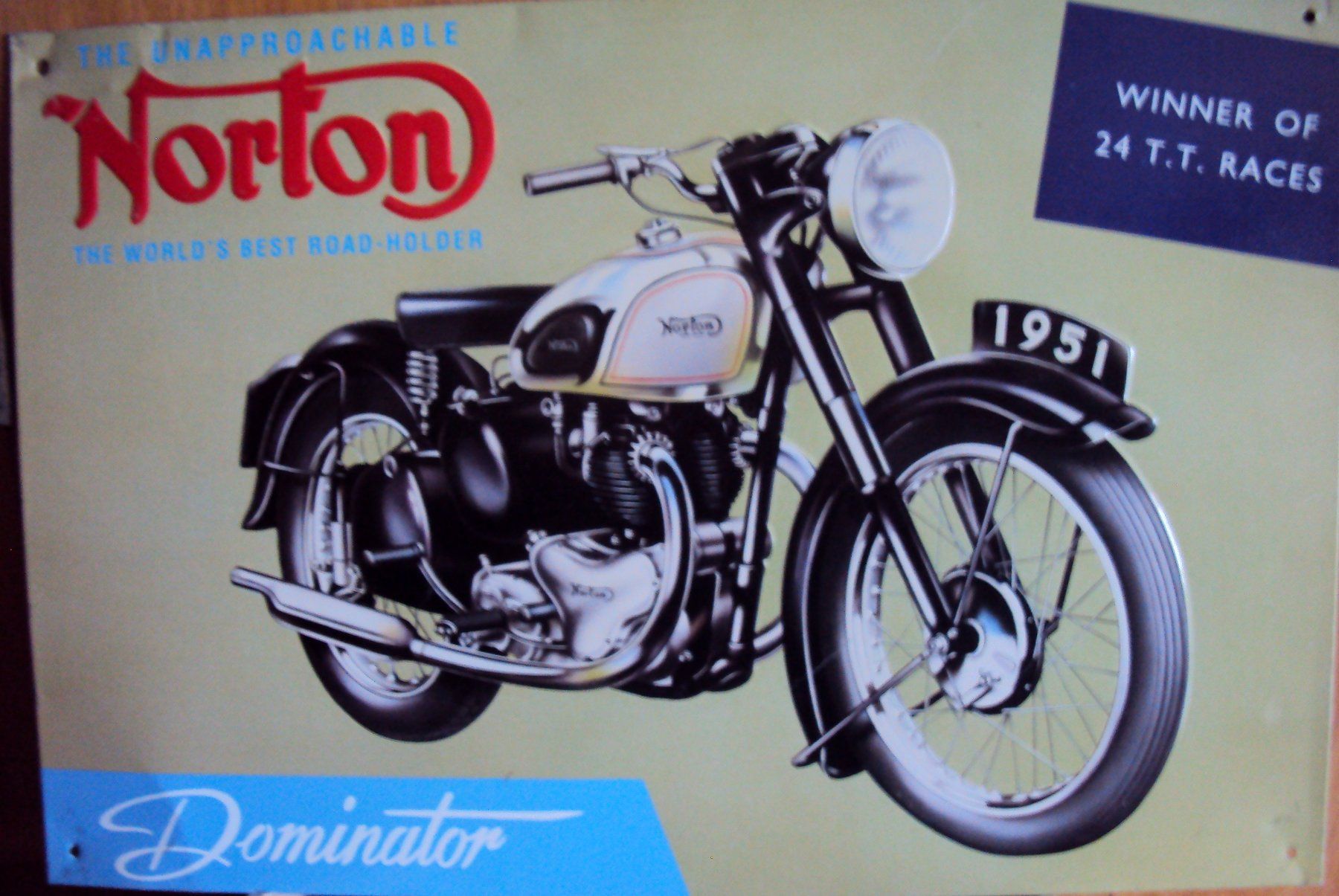 Norton Insegne: Norton Reklameschild - Dominator - Vintage - – Usato da Altendorf venduto da maincid 1