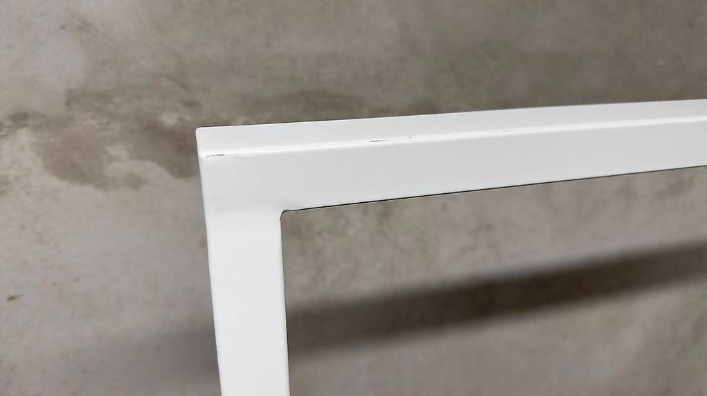 Guardaroba: HAY Loop Stand Wardrobe  White  Designer Coat Rack – Usato da Lausanne venduto da josealgeciras 3