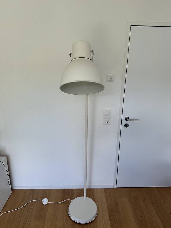 Lampade: Stehlampe zu verschenken – Usato da Richterswil venduto da ski_7ffp 2
