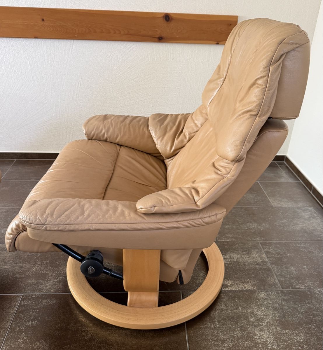 Stressless Poltrone: Stressless Stuhl mit Beinablage – Usato da Oberbüren venduto da Jeni-jem 1