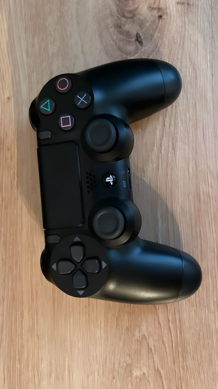 Console: PS4+xbox one+volant xbox/pc – Usato da Fribourg venduto da mal_8zjh 5
