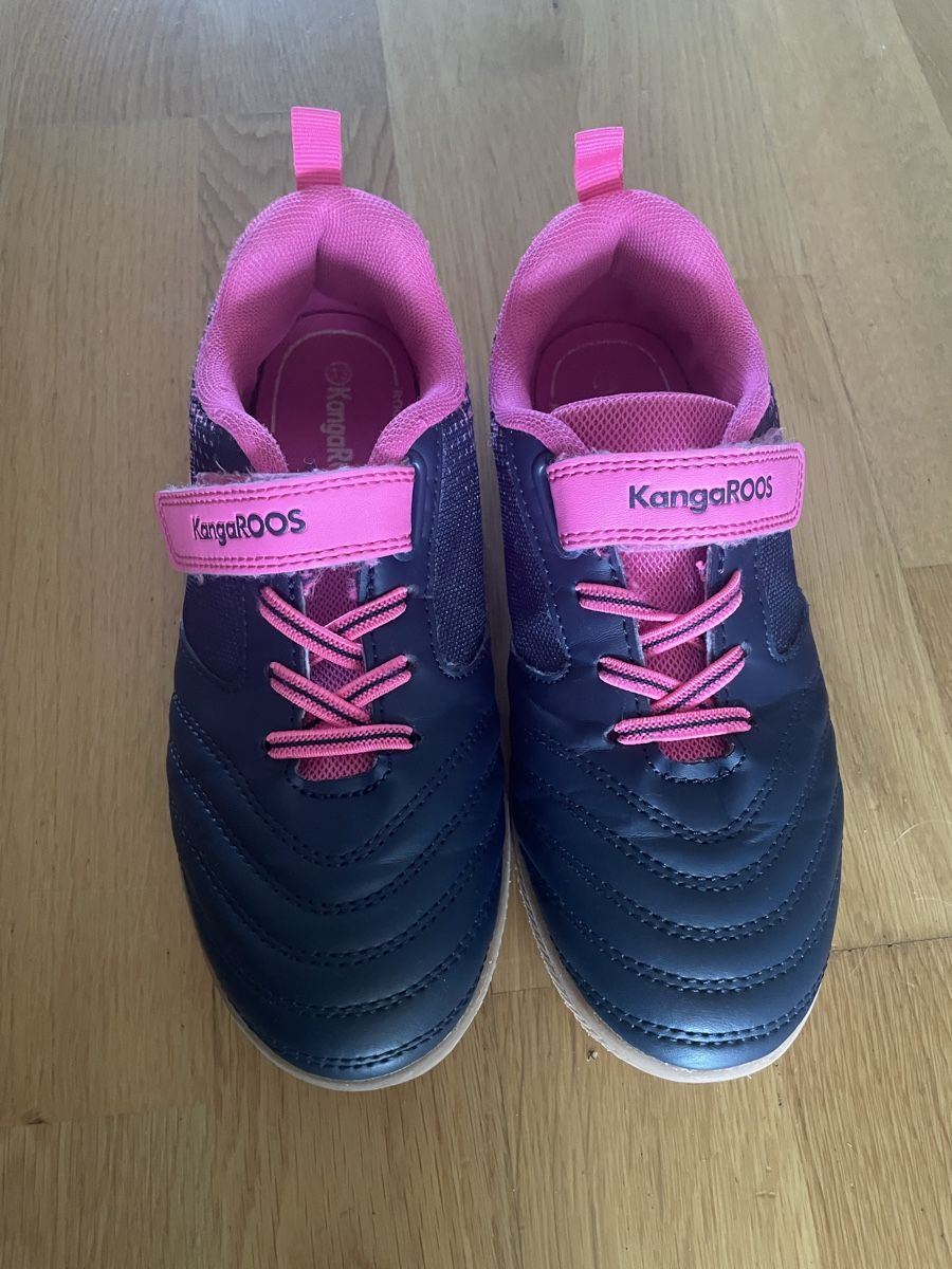 Scarpe per ragazze: Kangaroos Gr.33 Hallenschuhe – Usato da Murten venduto da bobby99777744