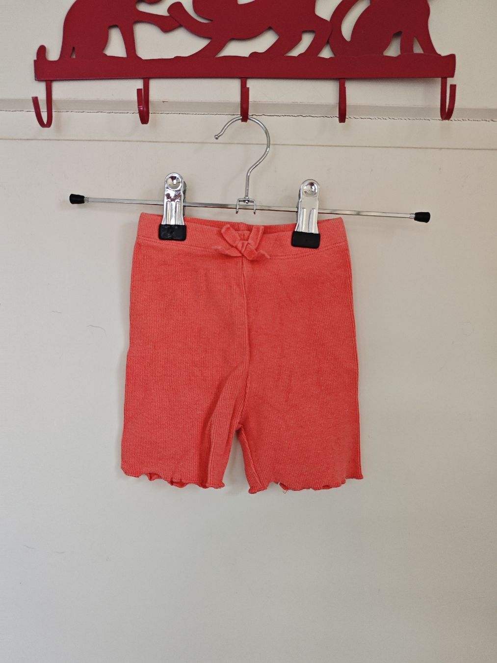 Hosen: Stoff Shorts Gr 80 – Gebraucht aus Winterthur von Shorna