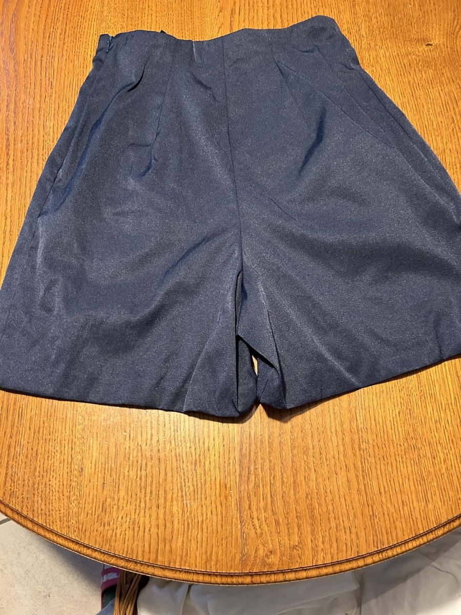 Pantaloni: Short dame – Nuovo (secondo la descrizione) da Montsevelier venduto da Batson