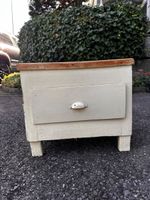 Kleiner Holzkommode mit Schublade weiss gebrauchter Zustand
