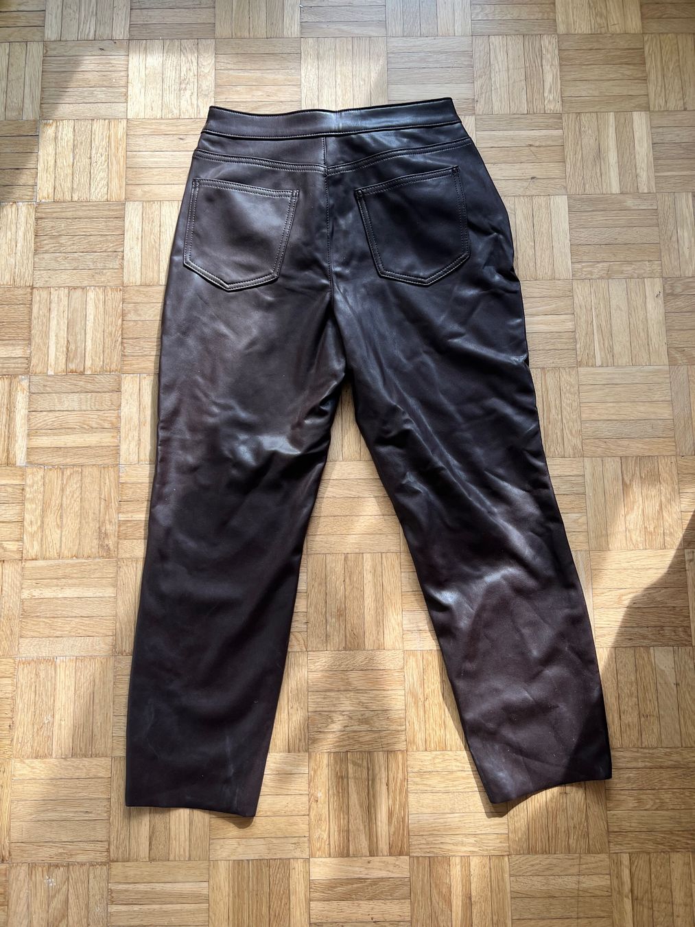 H&M Pantaloni: Vero Moda Lederhose braun / W29 & L30 – Usato da Effretikon venduto da YaMn 1