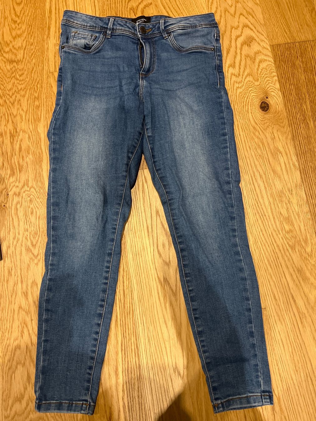 Vero Moda Jeans: 3 Vero Moda Jeans blau Gr. M – Usato da Liebefeld venduto da ah_1 3