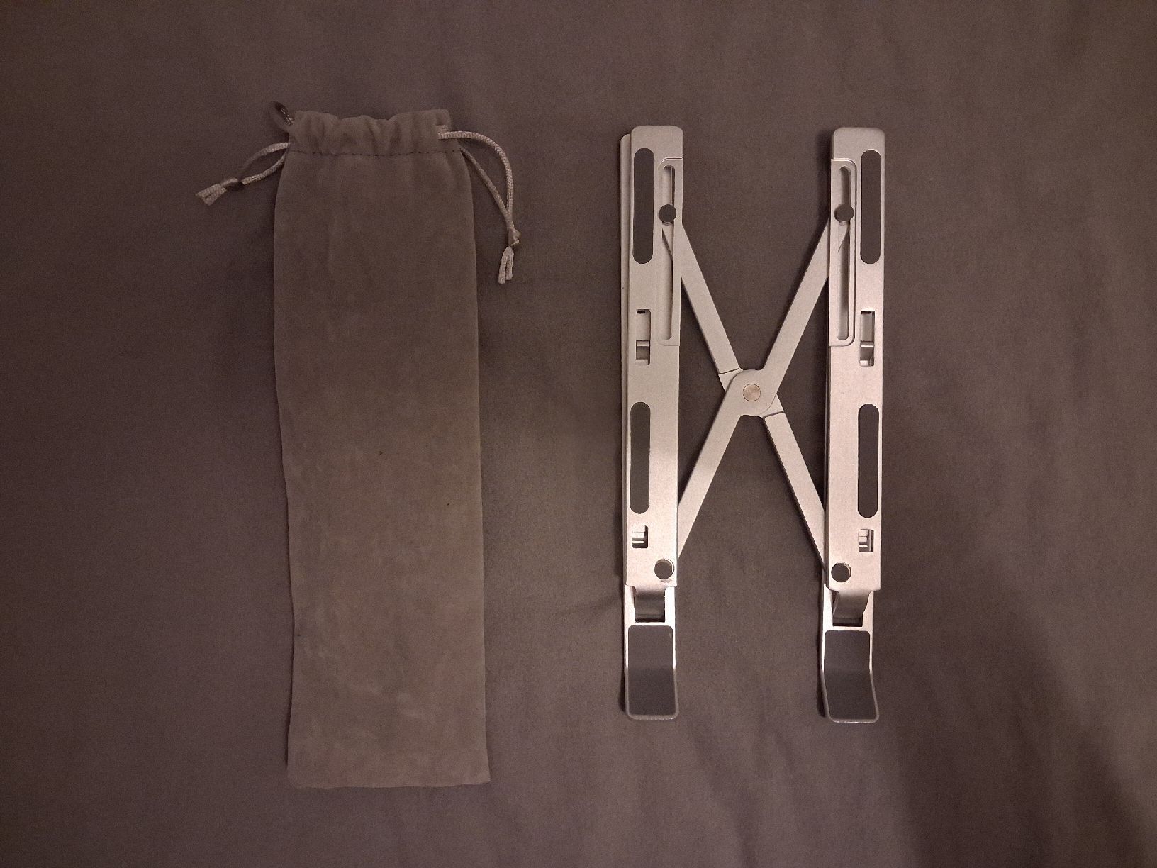 Racks & Cavalletti: Supporto per laptop – Usato da Tenero venduto da ale_dcs6
