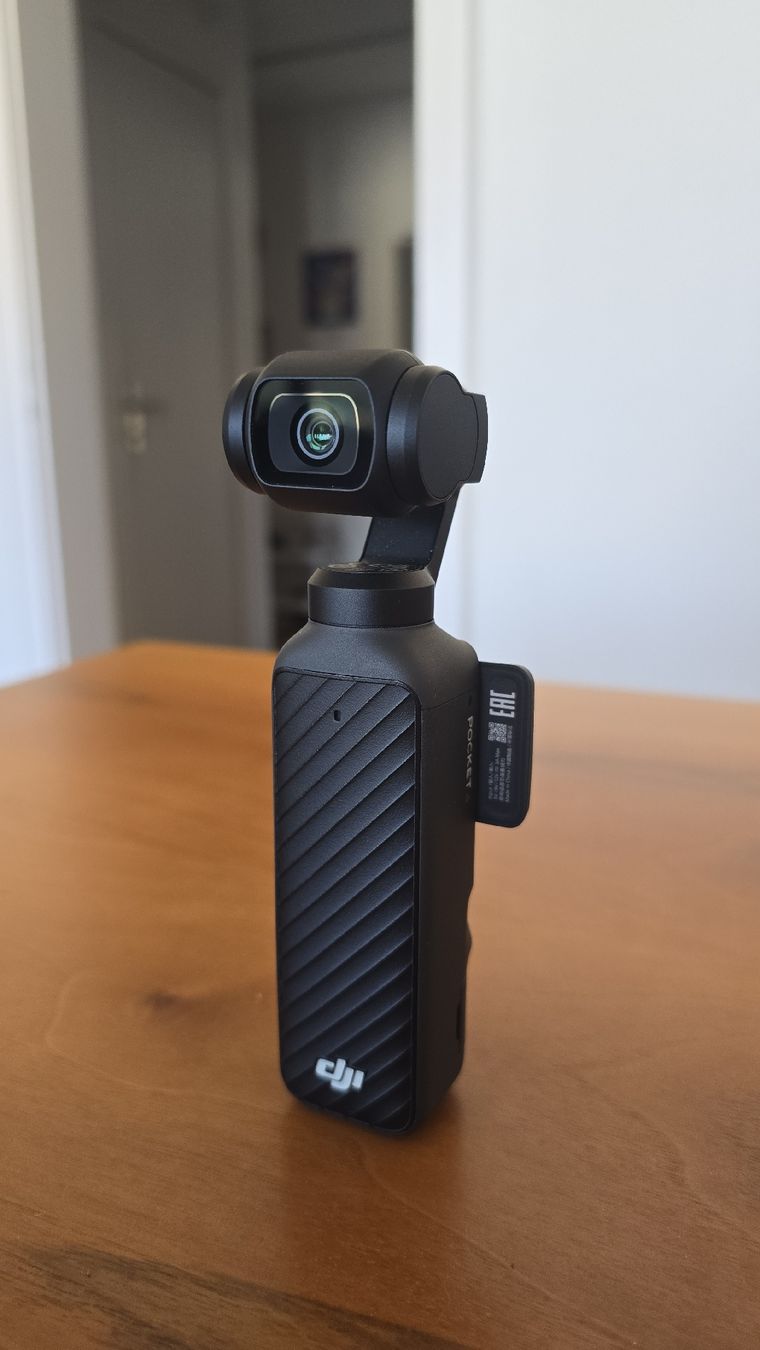 DJI Videocamere: DJI Osmo Pocket 4 Creator Combo – Nuovo (secondo la descrizione) da Olten venduto da xiol820 3