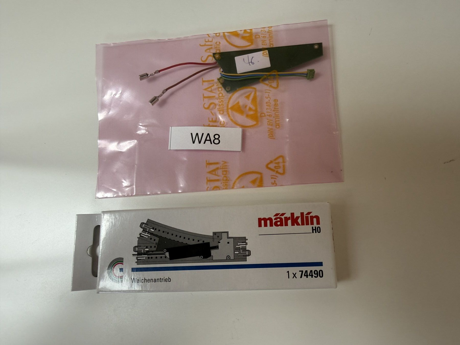 Märklin Modellini di ferrovie: Märklin Weichenantrieb 74490 mit Digitaldecoder – Usato da Rottenschwil venduto da master007pc