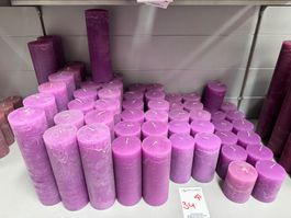 034 Posten Raureif Kerzen flieder aus Liquidation