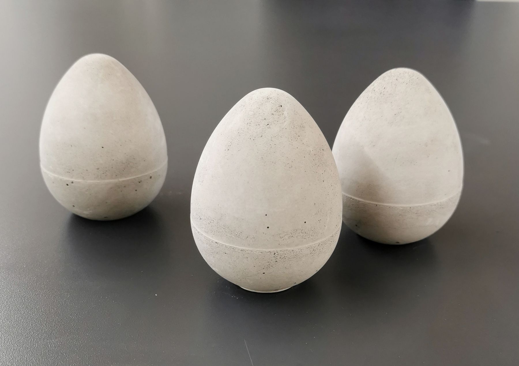 Tutte le decorazioni: Deko Ostern Beton Eier 3er Set DIY – Nuovo (secondo la descrizione) da Obergerlafingen venduto da Sigus