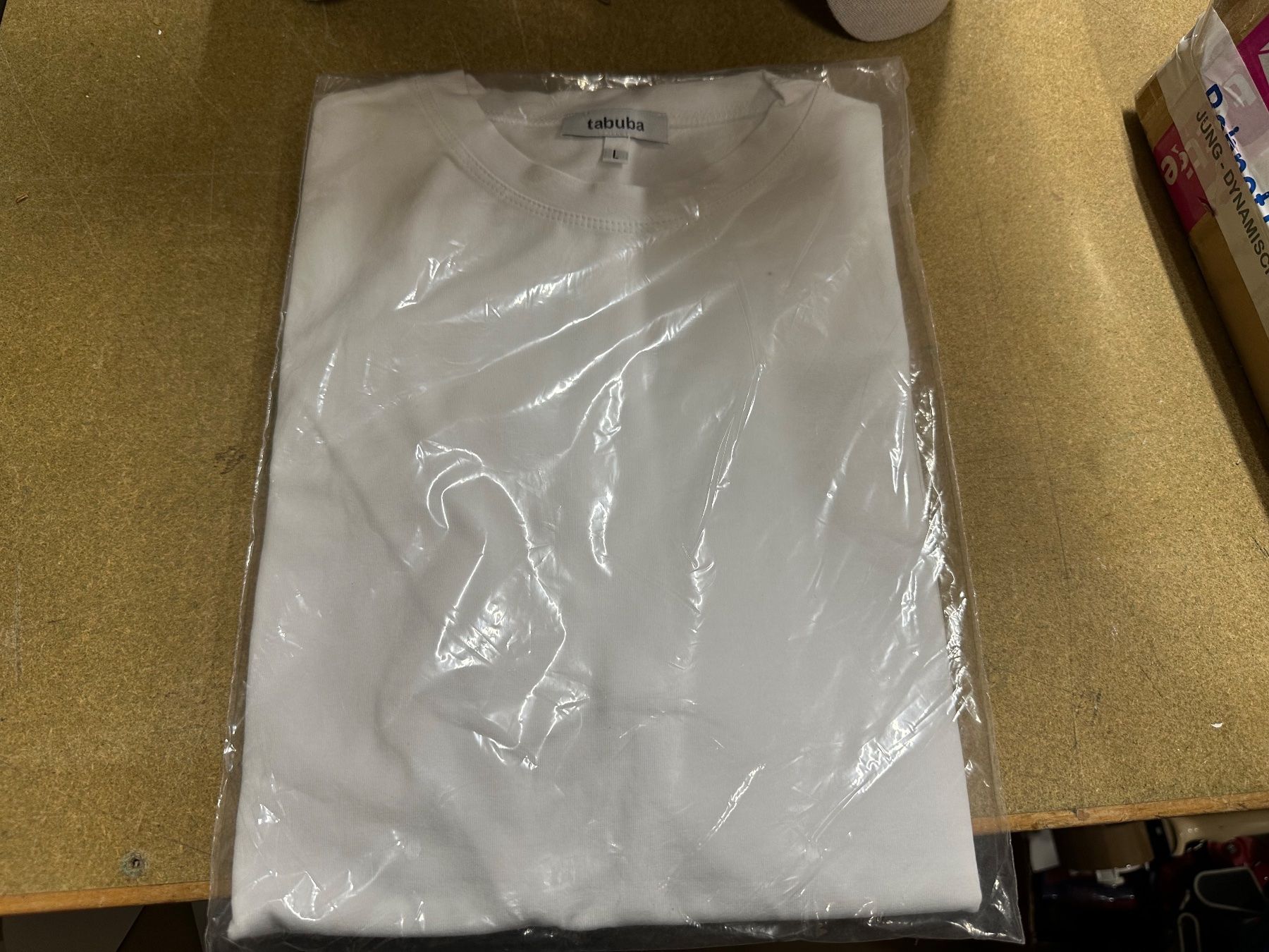 T-Shirts: 59Stk. neue, weisse T'Shirt 92% BW/ 8%Elastan – Neu und originalverpackt aus Necker von liq24 3