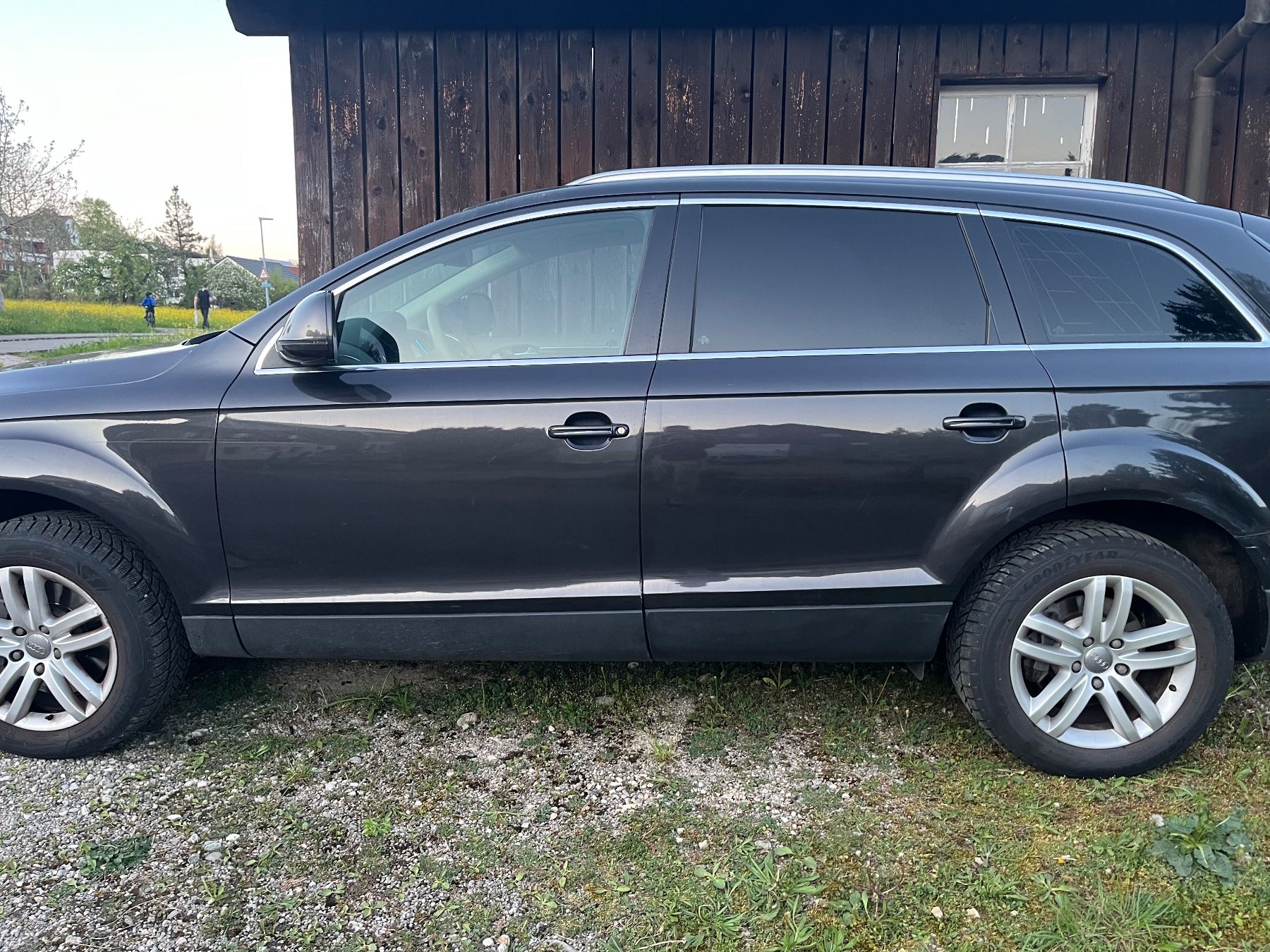 Audi Autos: Audi Q7 7-Plätzer Ledersitze mit MFK – Defekt aus Wittnau von Ricartutti 5