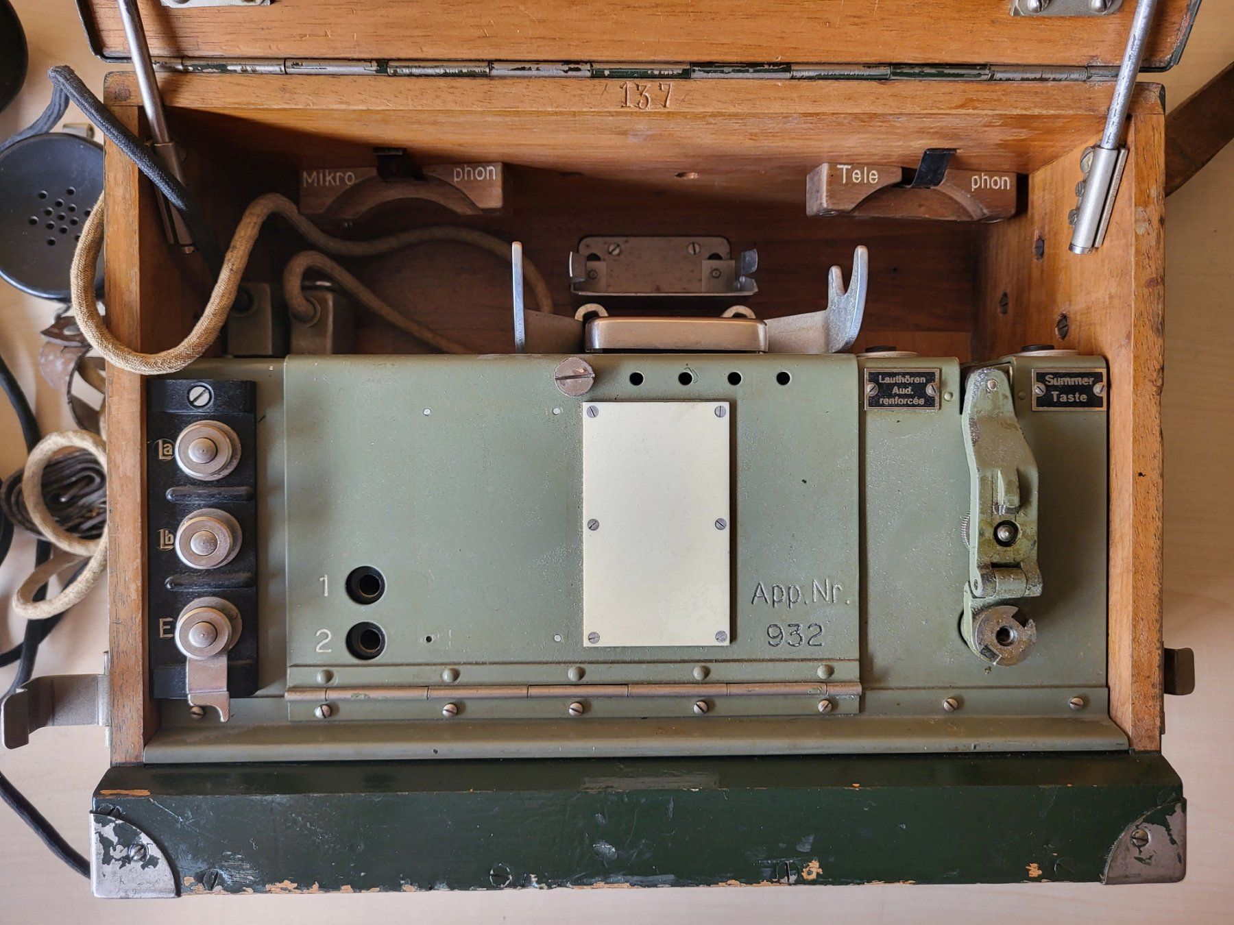 Telefoni: Feldtelefon 1932 Schweizer Armee – Usato da Brügg BE venduto da POU-BELLE 3
