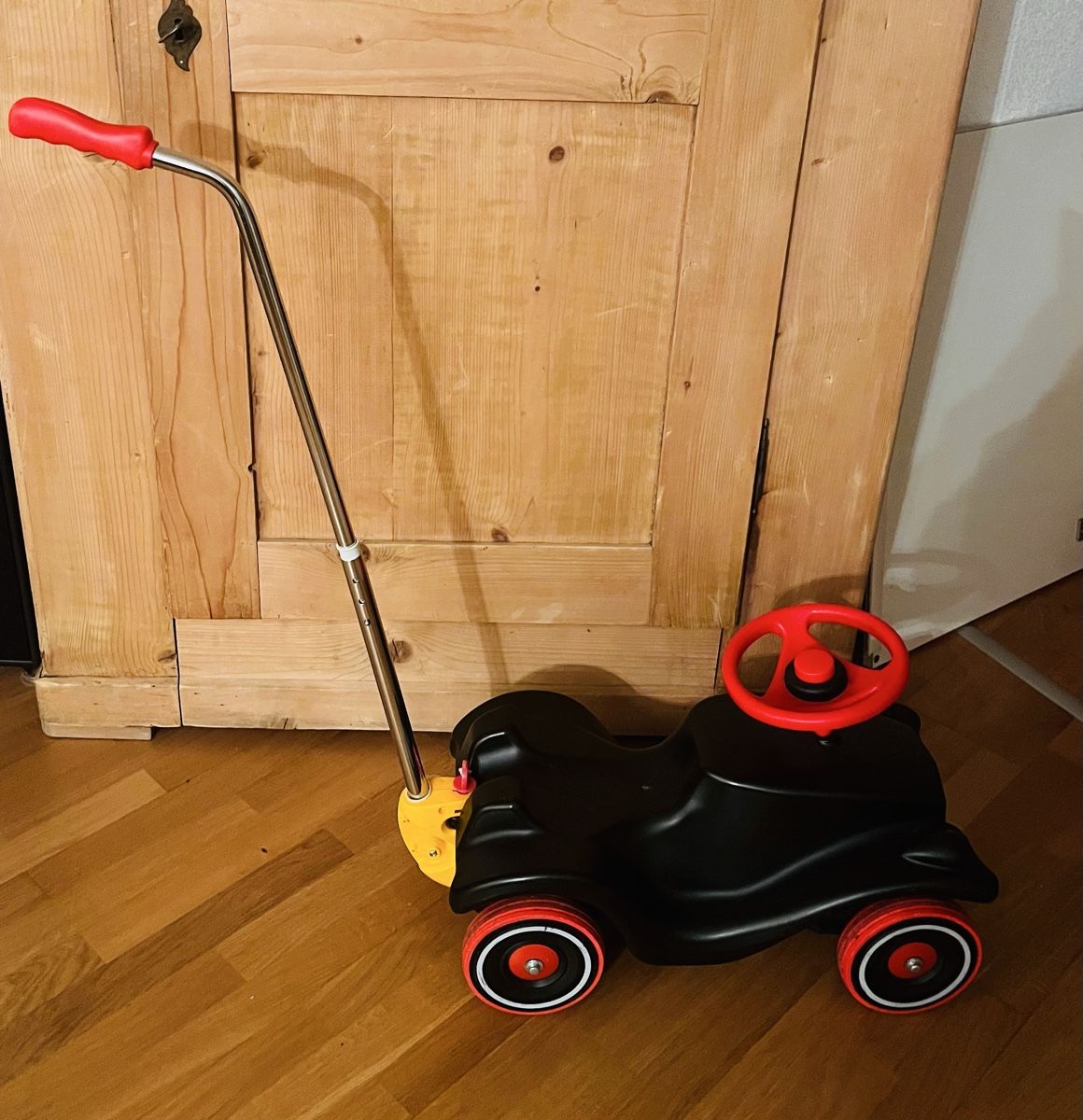 Big Veicoli per bambini: Big Bobbycar mit Schiebehilfe – Usato da Zürich venduto da diegutevera 1