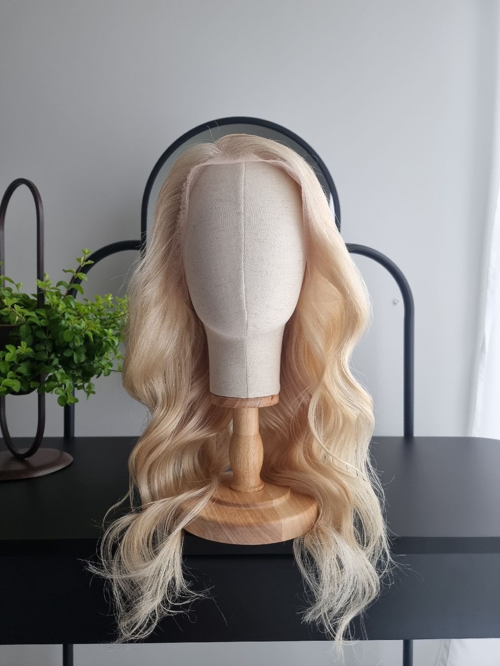 Parrucche: Wunderschöne Echthaarperücke. Blond – Nuovo e nell'imballaggio originale da Zürich venduto da pla_tm9w 4